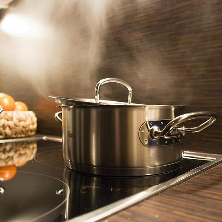 Loft Am Ring Hotel Кьолн Екстериор снимка